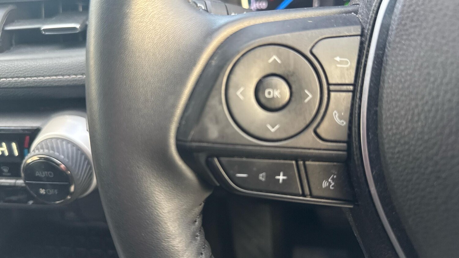 Used Toyota RAV4 2022 for sale - 76976715: Photo 33