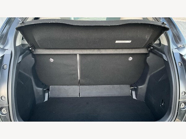 Used Toyota Yaris 2020 for sale - 76215187: Photo 16