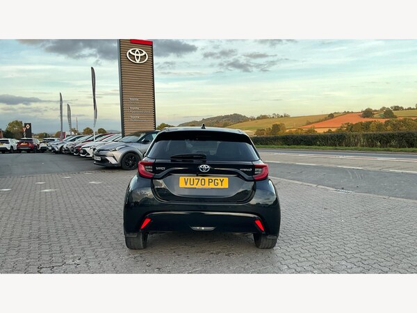Used Toyota Yaris 2020 for sale - 76215187: Photo 21
