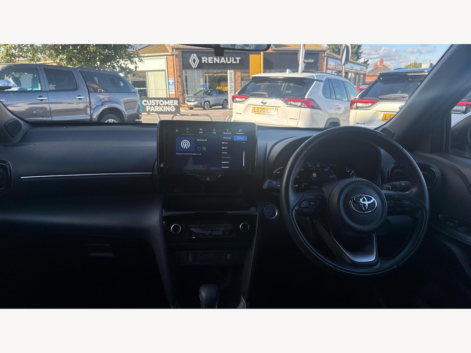 Used Toyota Yaris Cross 2023 for sale - 75719566: Photo 7