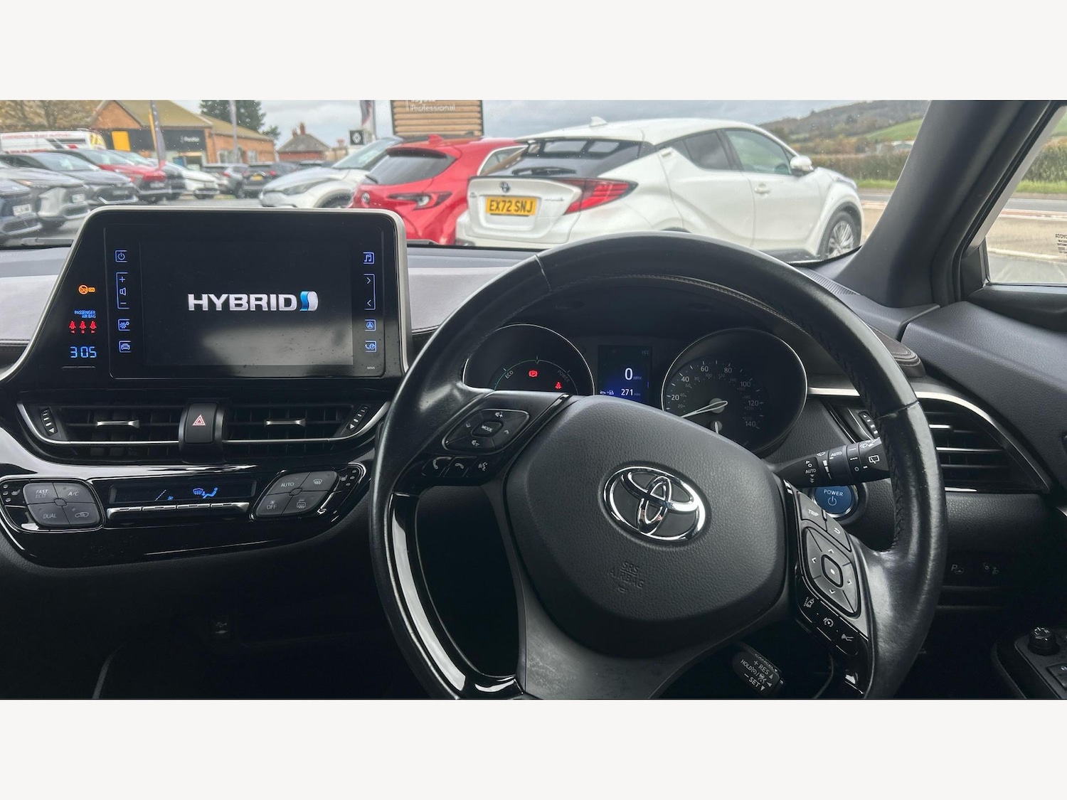 Used Toyota C-HR for sale - 76728297: Photo 8