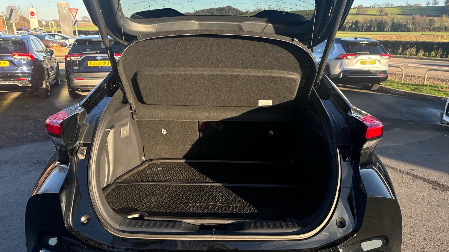 Used Toyota C-HR 2024 for sale - 76246524: Photo 12