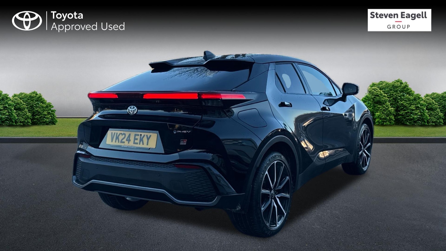 Used Toyota C-HR 2024 for sale - 76246524: Photo 2