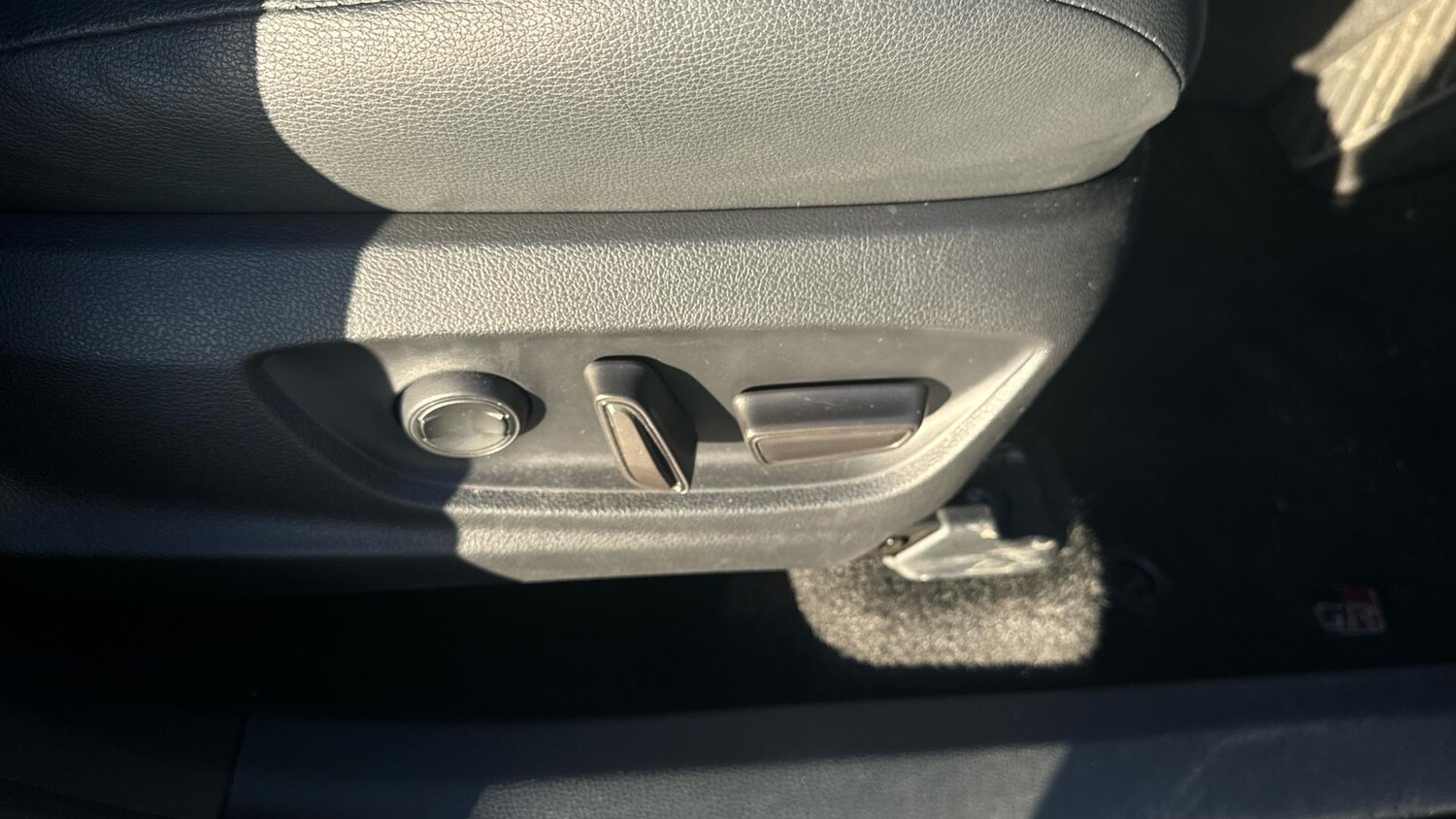 Used Toyota C-HR 2024 for sale - 76246524: Photo 24