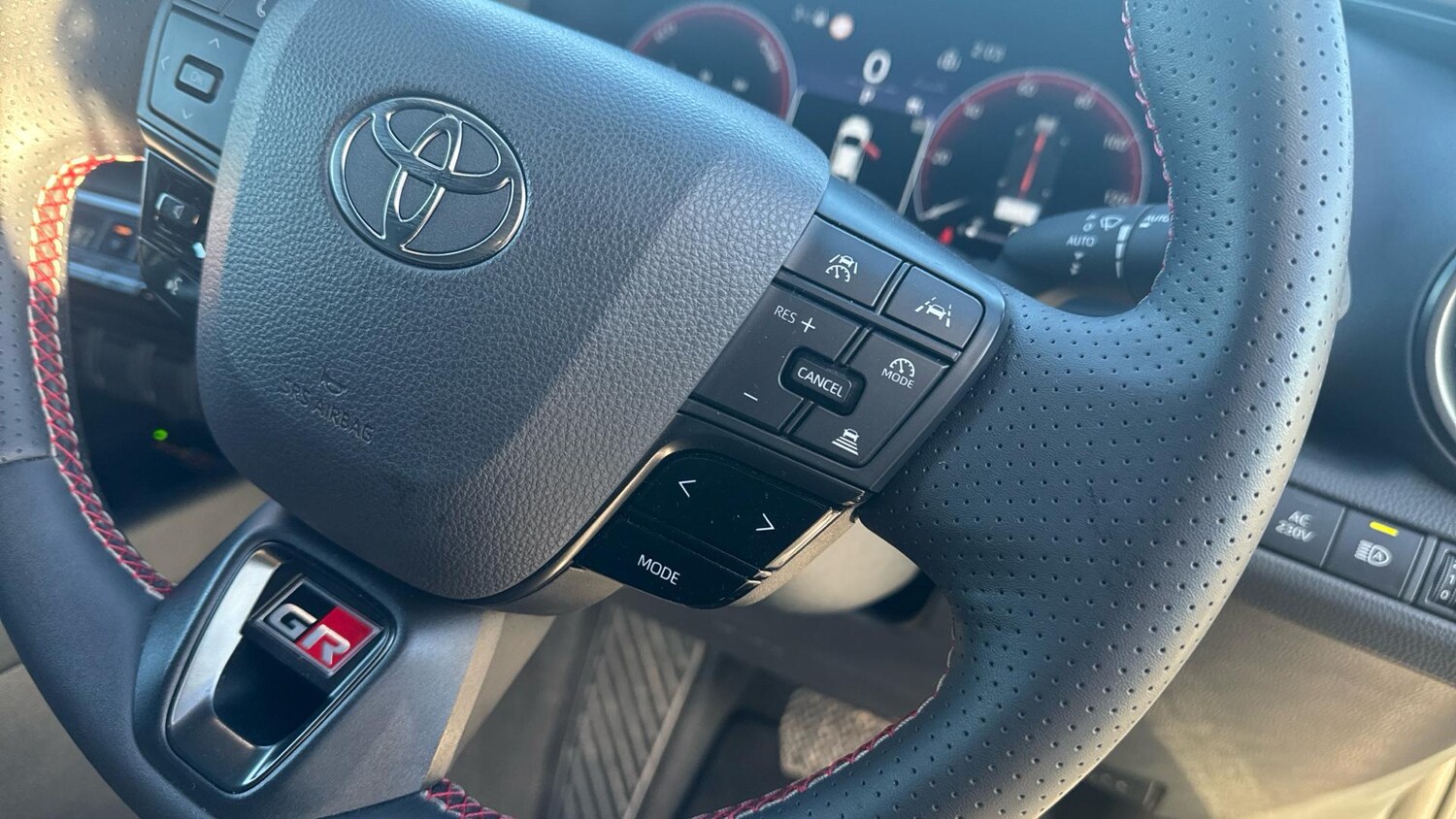 Used Toyota C-HR 2024 for sale - 76246524: Photo 27