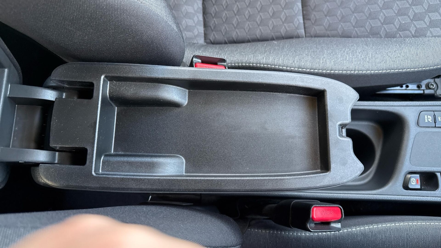 Used Toyota Yaris 2023 for sale - 76832733: Photo 39