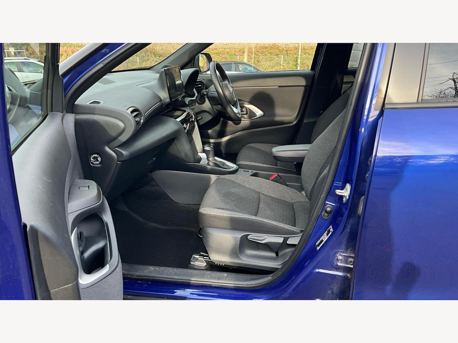 Used Toyota Yaris Cross 2022 for sale - 77396212: Photo 12