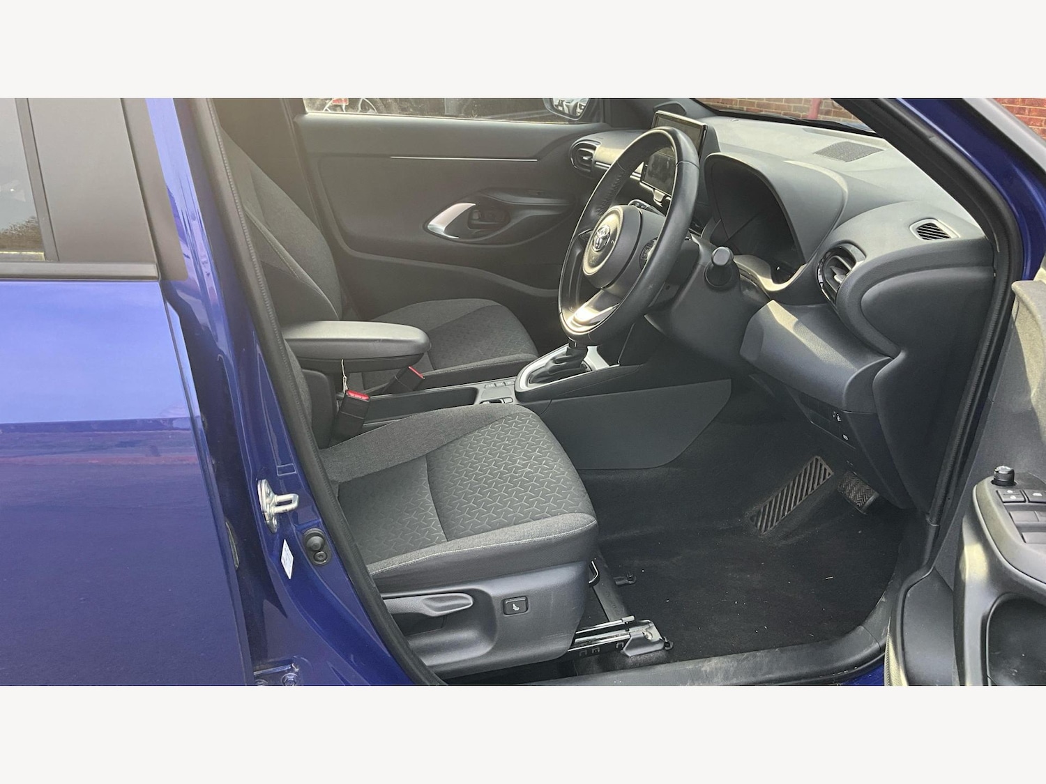 Used Toyota Yaris Cross 2022 for sale - 77396212: Photo 13