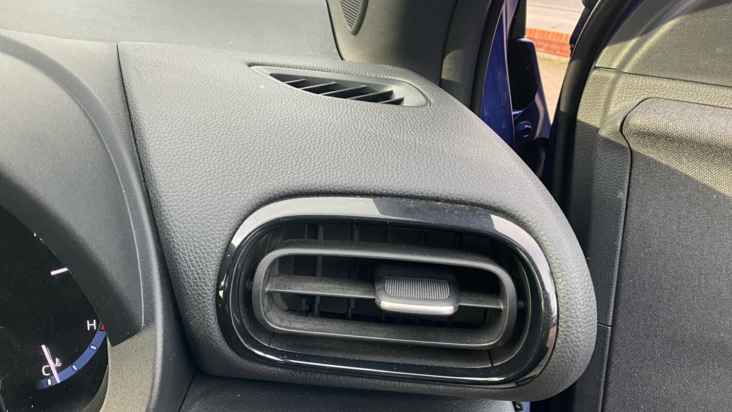 Used Toyota Yaris Cross 2022 for sale - 77396212: Photo 34