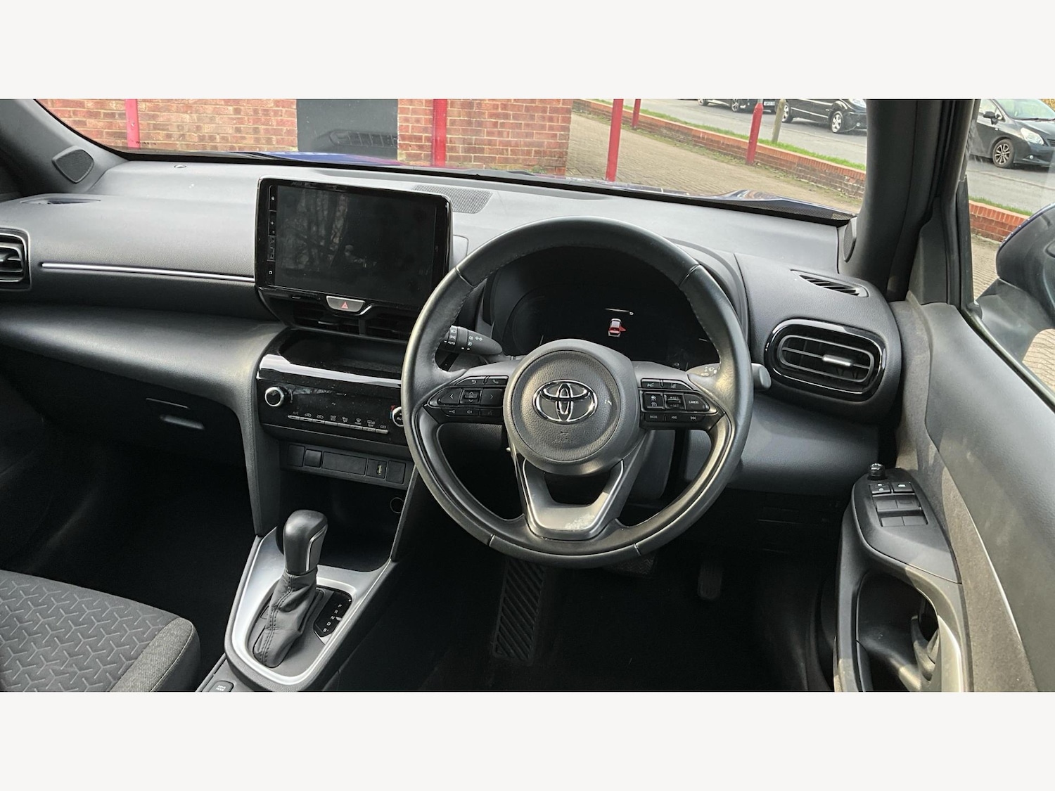 Used Toyota Yaris Cross 2022 for sale - 77396212: Photo 8