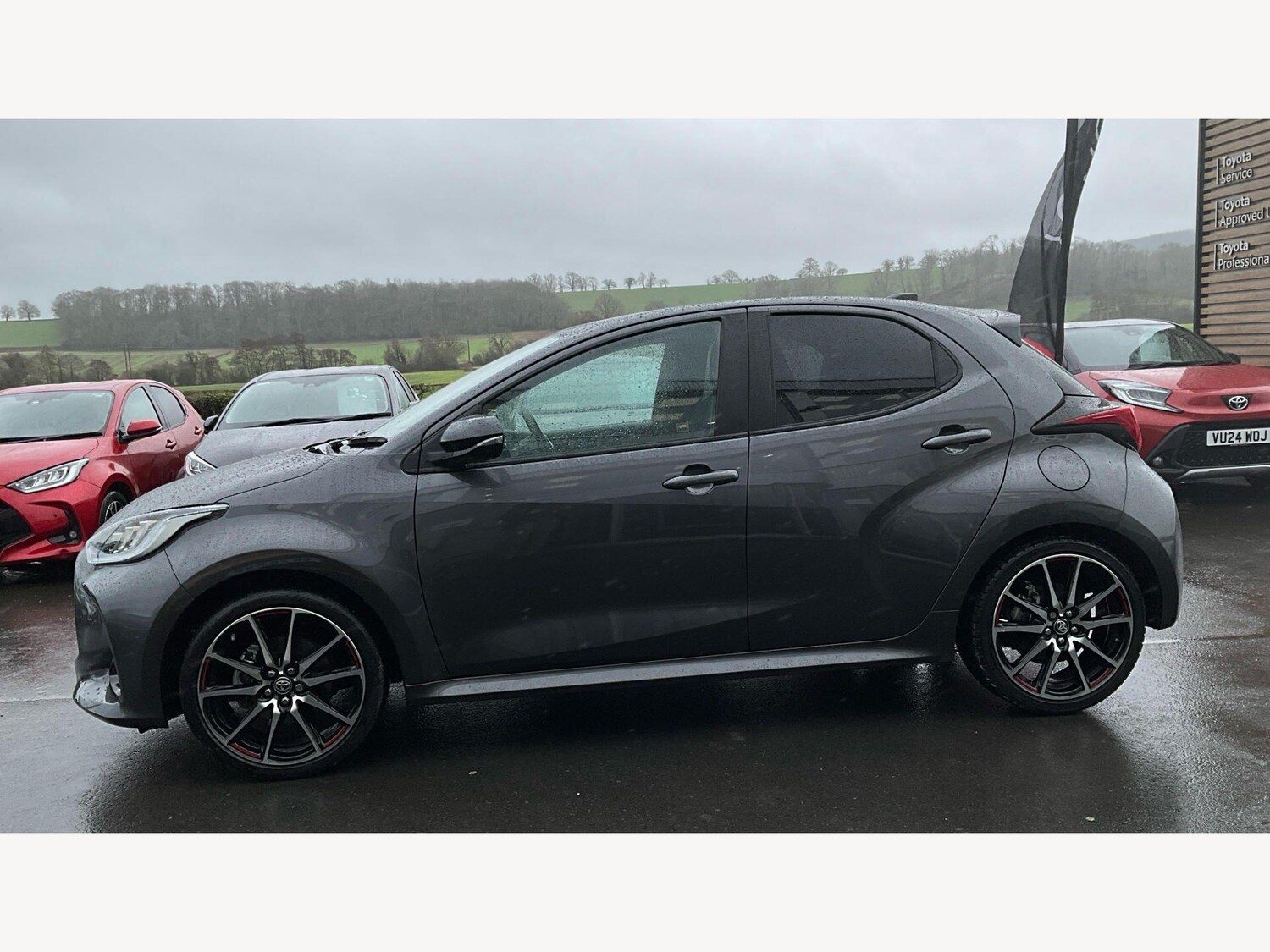 Used Toyota Yaris 2023 for sale - 77940424: Photo 19