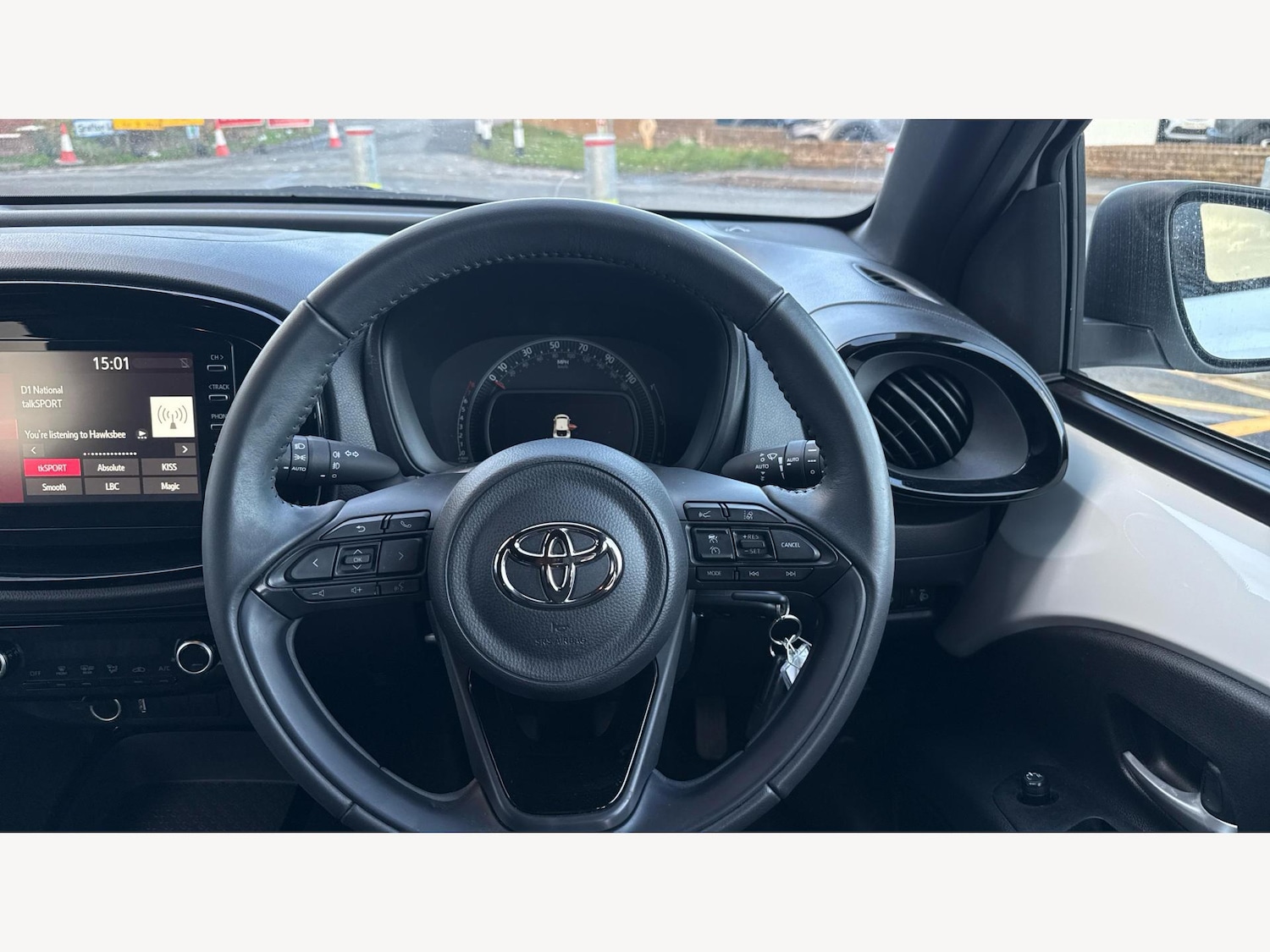 Used Toyota Aygo X for sale - 77242675: Photo 8