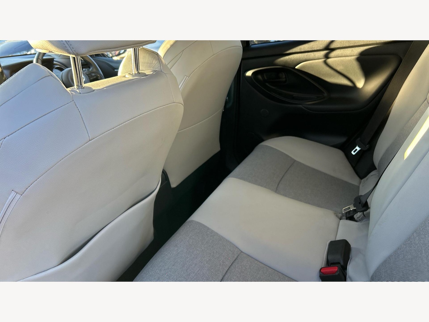 Used Toyota Yaris 2022 for sale - 77358411: Photo 14