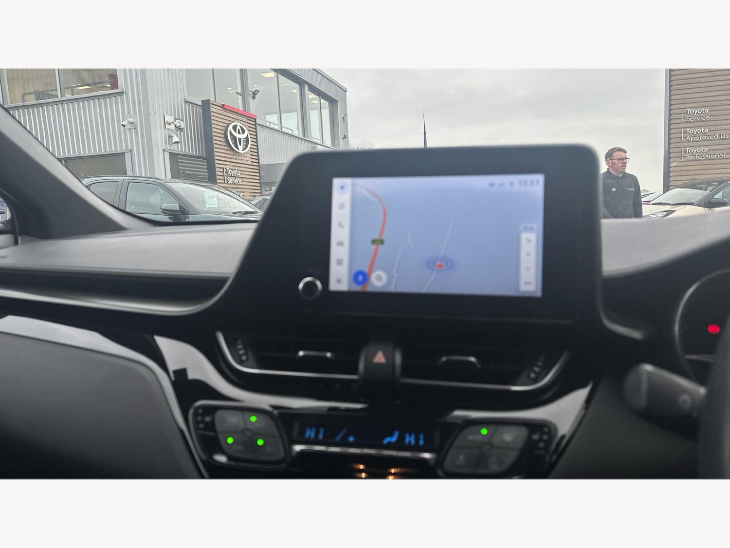 Used Toyota C-HR 2023 for sale - 78072077: Photo 9