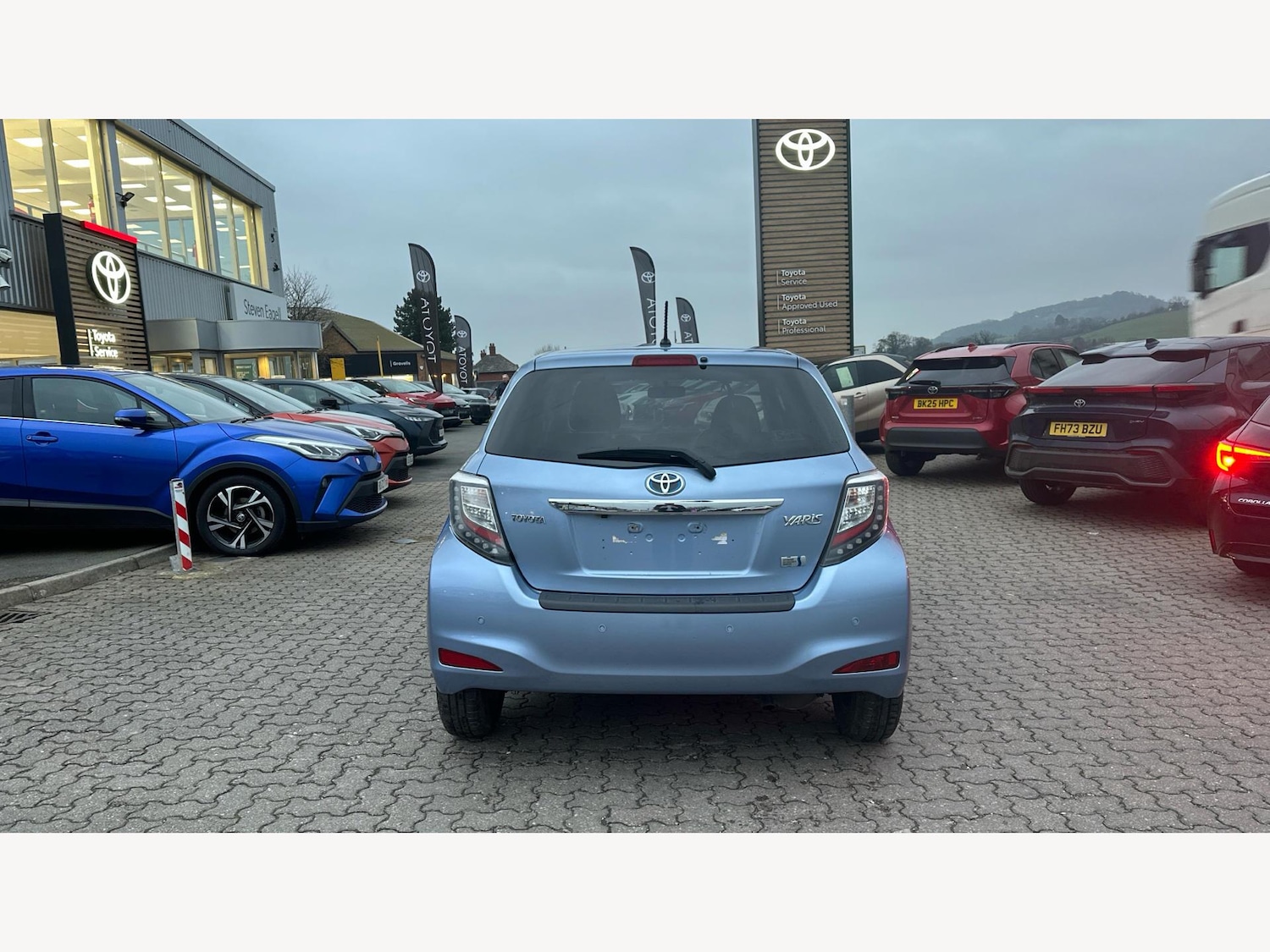 Used Toyota Yaris 2013 for sale - 77455845: Photo 21