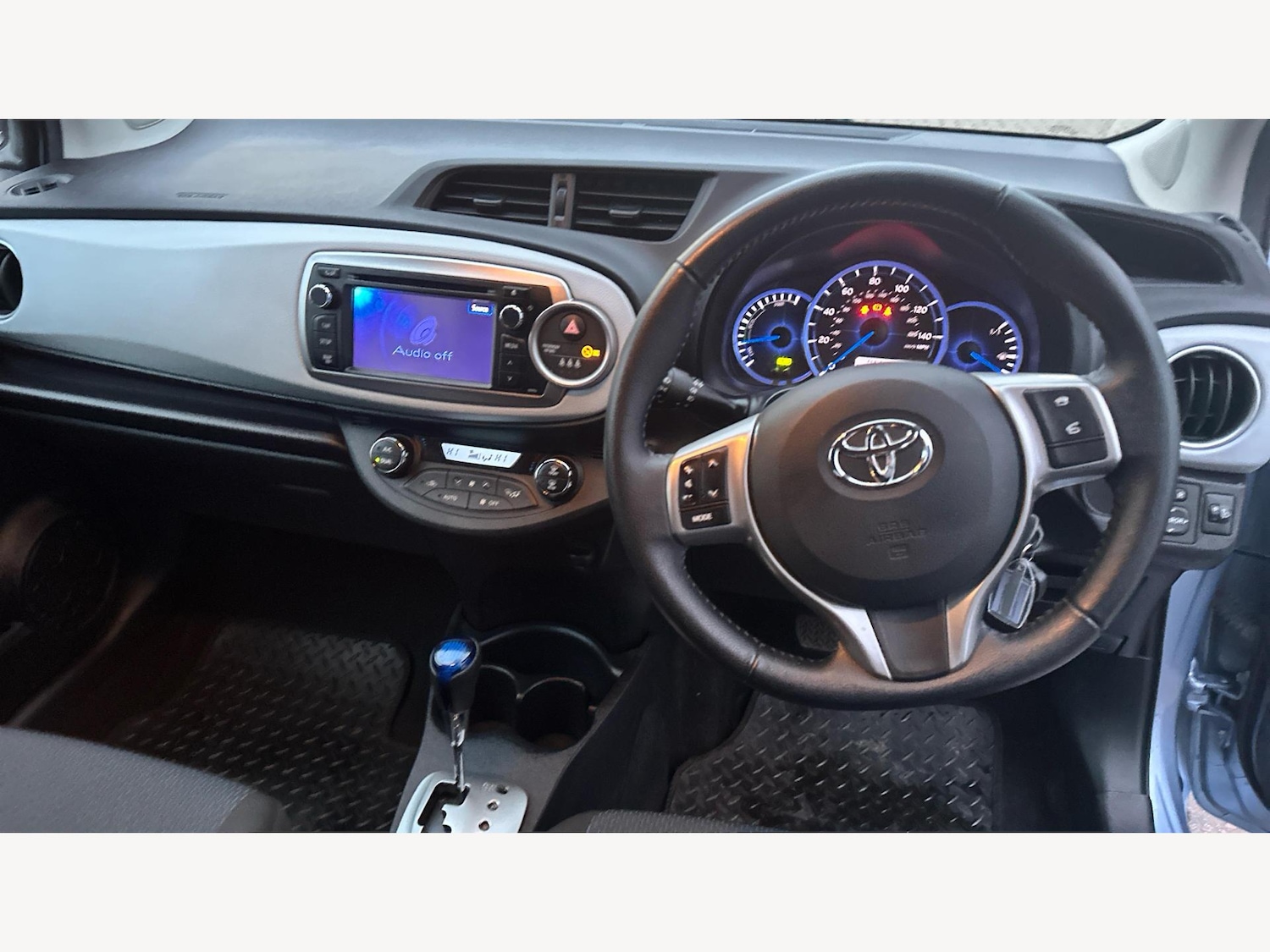 Used Toyota Yaris 2013 for sale - 77455845: Photo 7