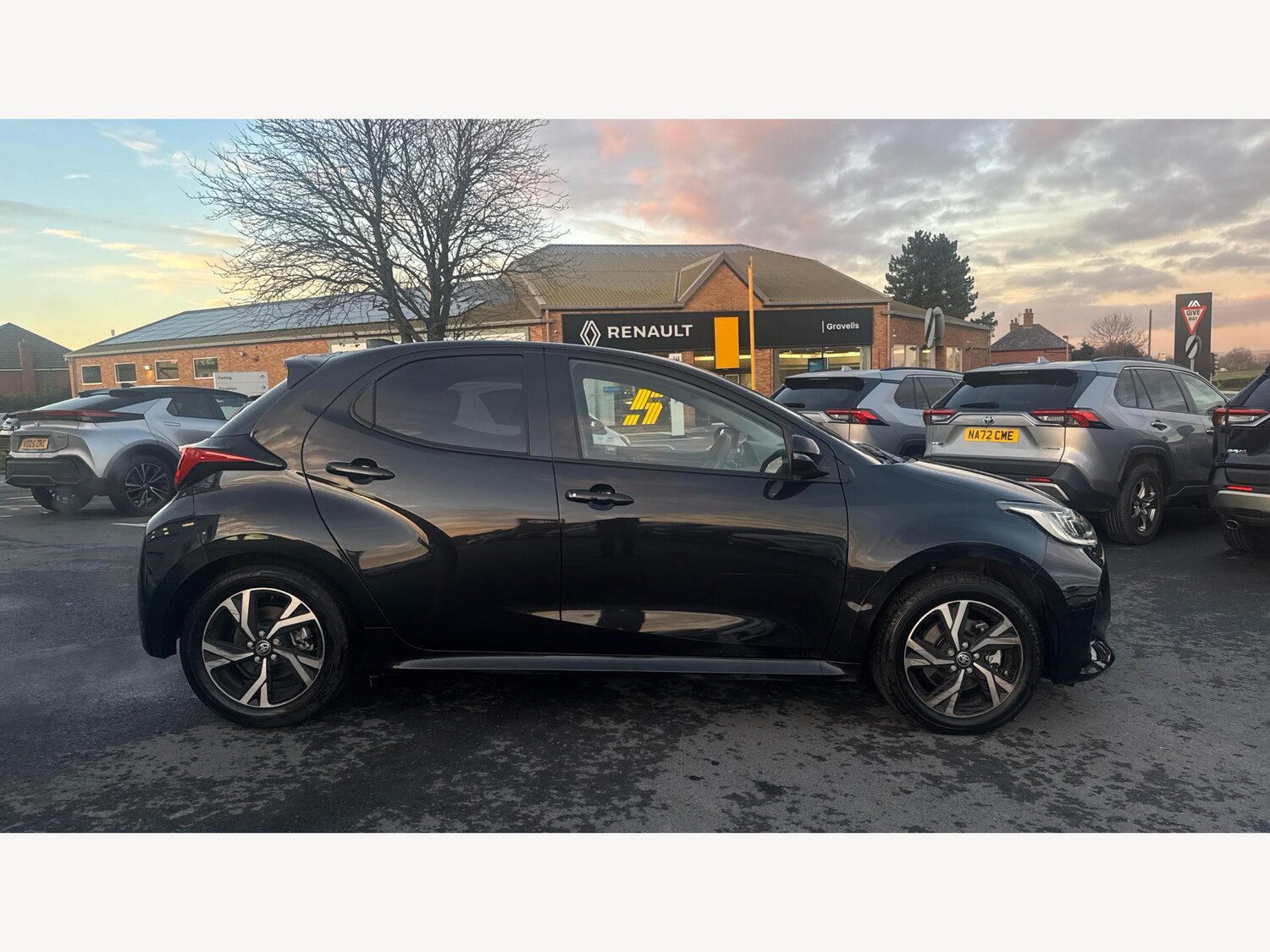 Used Toyota Yaris 2025 for sale - 77278941: Photo 18