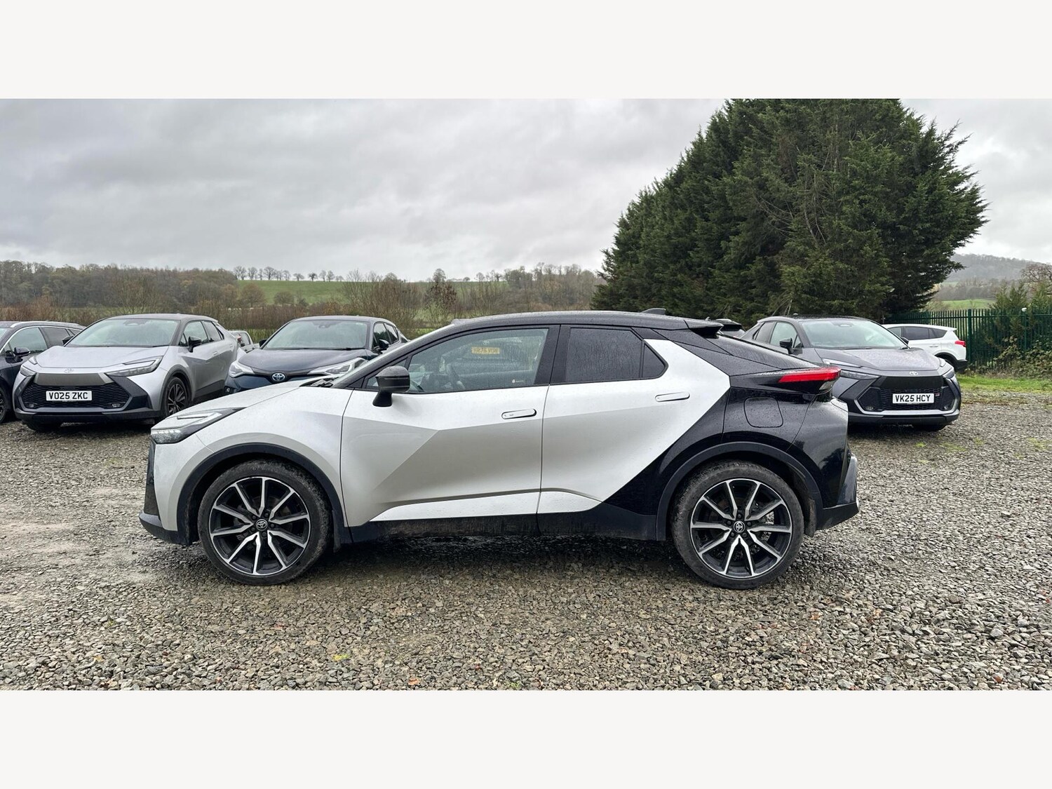 Used Toyota C-HR 2024 for sale - 77496094: Photo 19