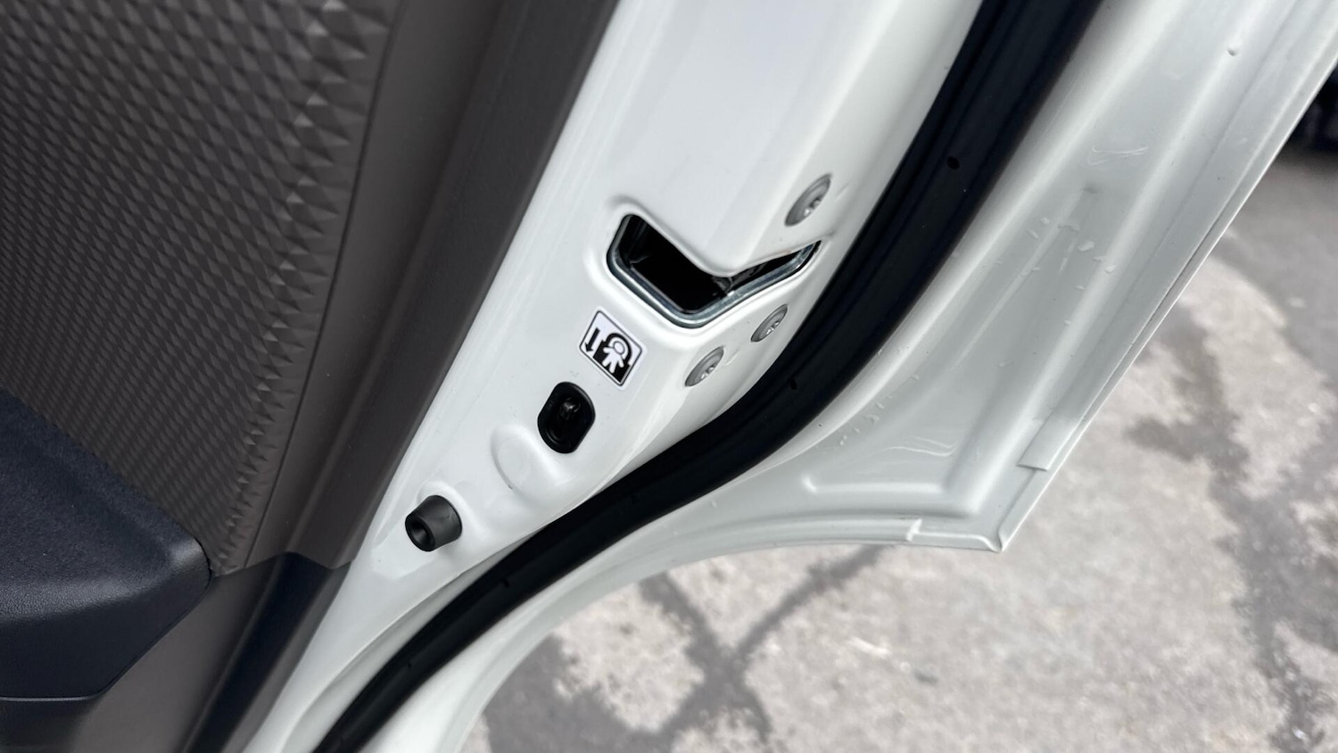 Used Toyota C-HR 2022 for sale - 76398618: Photo 36