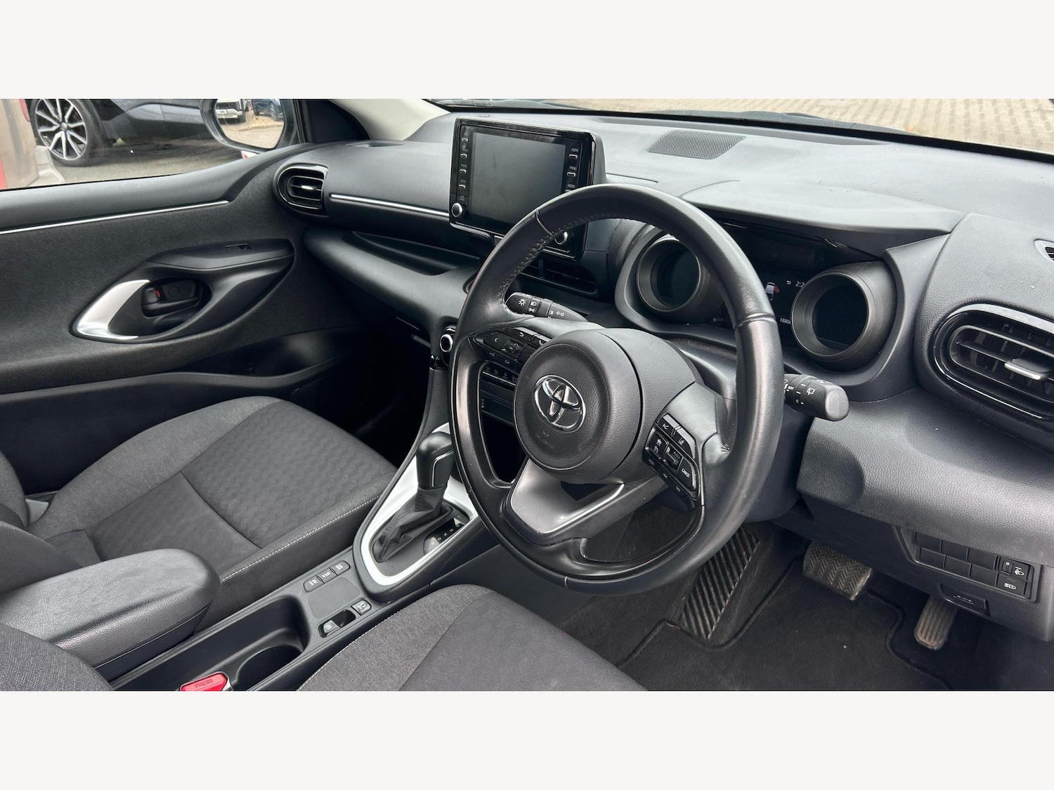 Used Toyota Yaris 2022 for sale - 76688958: Photo 13