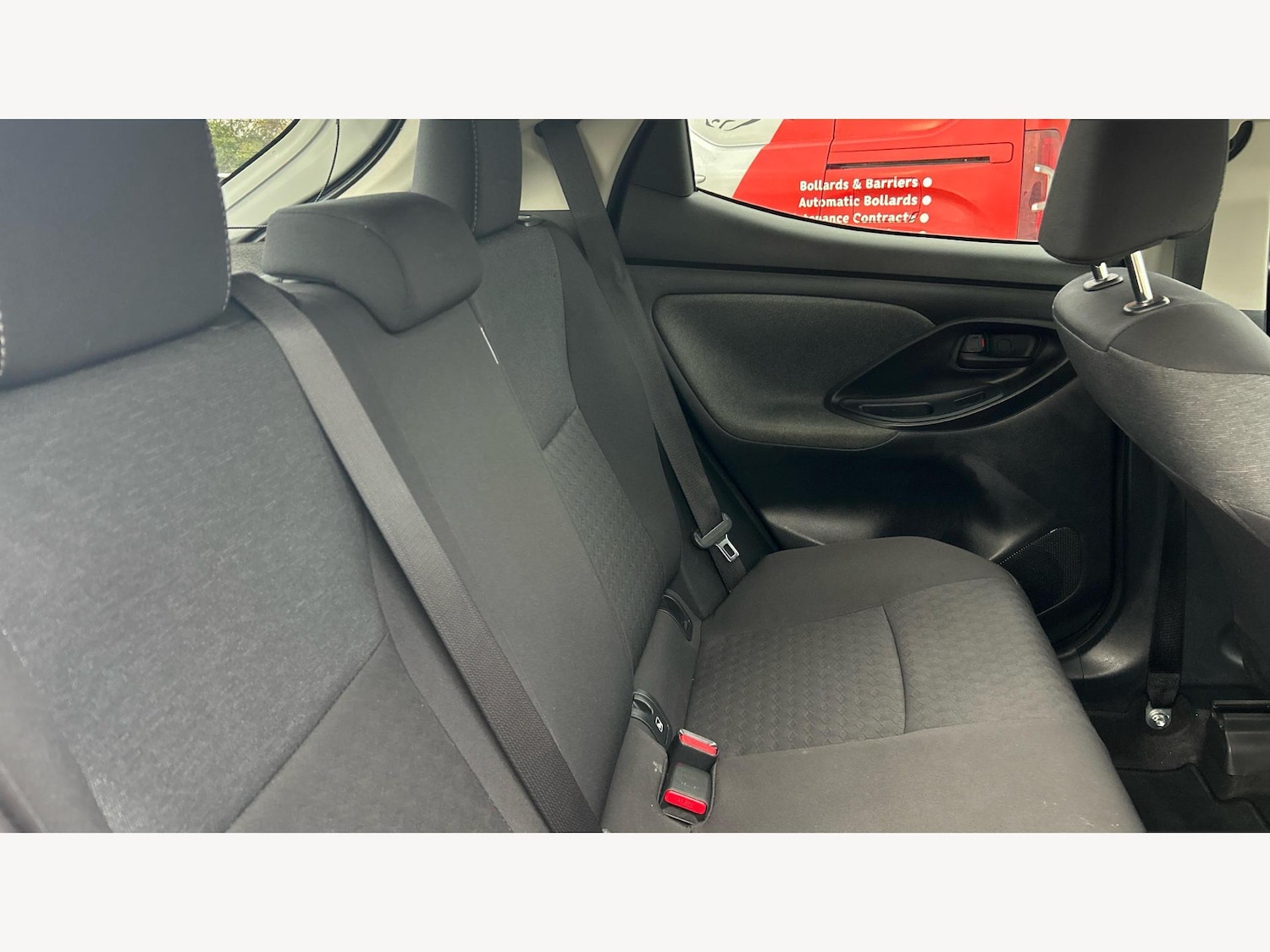 Used Toyota Yaris 2022 for sale - 76688958: Photo 14