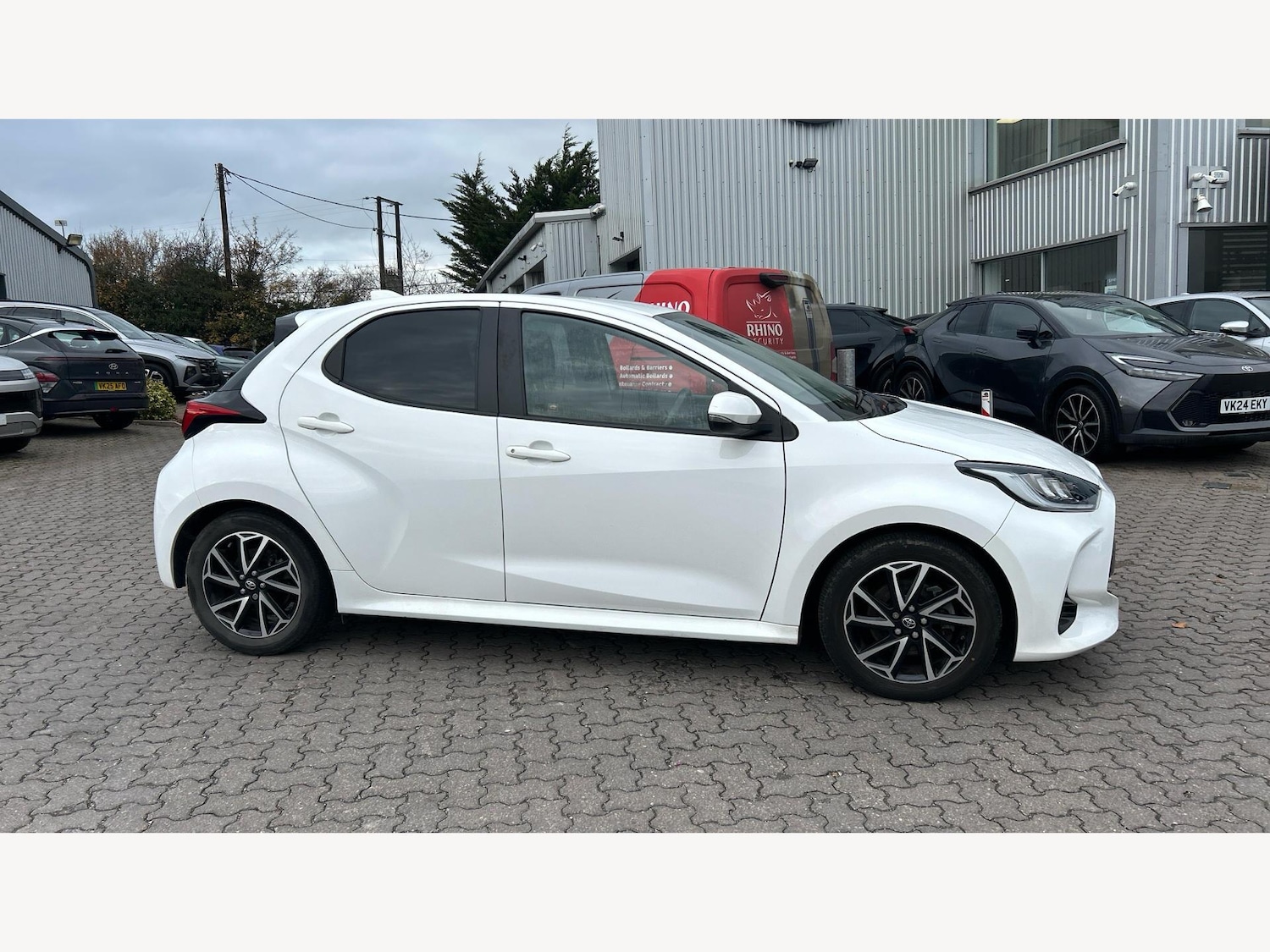 Used Toyota Yaris 2022 for sale - 76688958: Photo 18