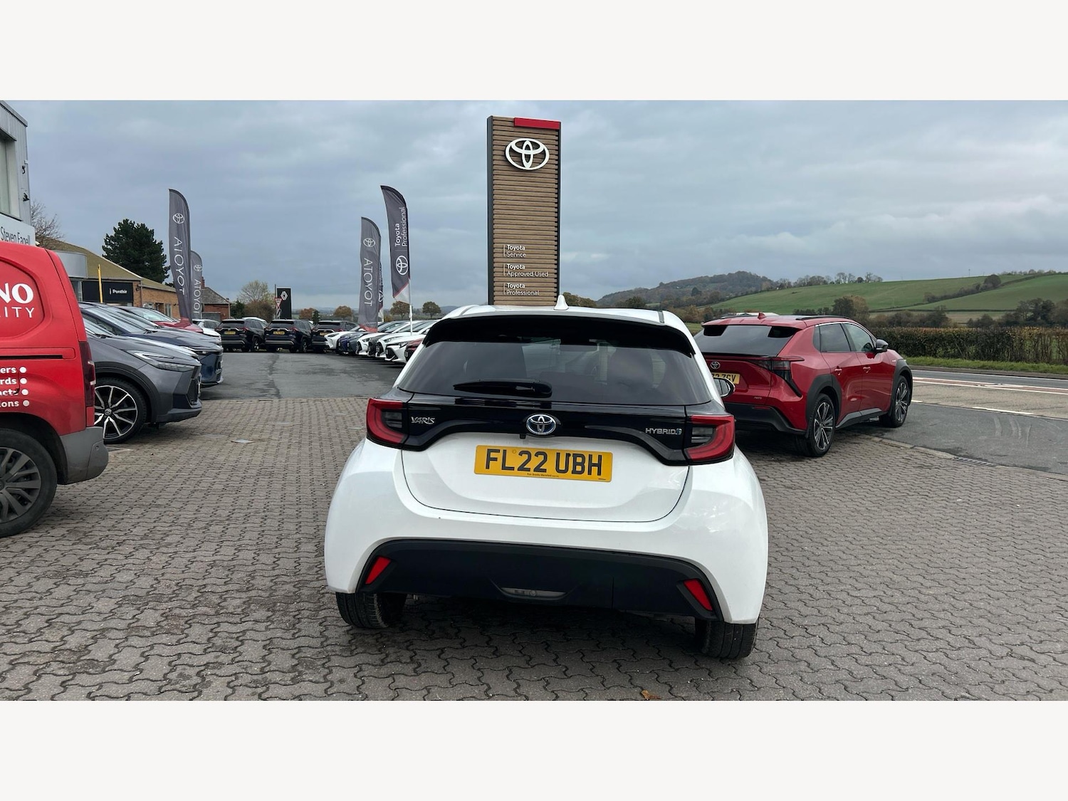 Used Toyota Yaris 2022 for sale - 76688958: Photo 21