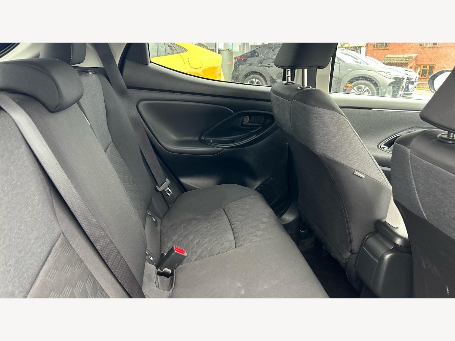 Used Toyota Yaris 2024 for sale - 76296107: Photo 15