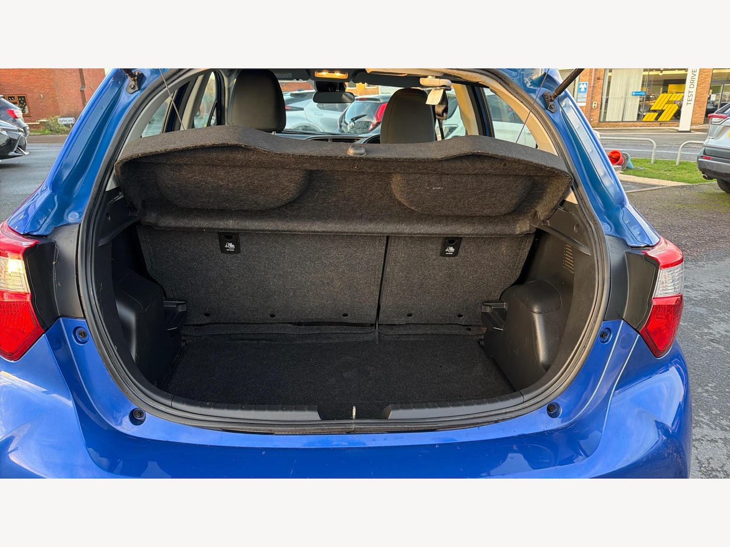 Used Toyota Yaris for sale - 77049732: Photo 16