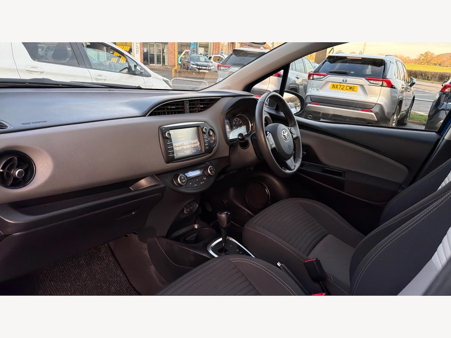 Used Toyota Yaris for sale - 77049732: Photo 27