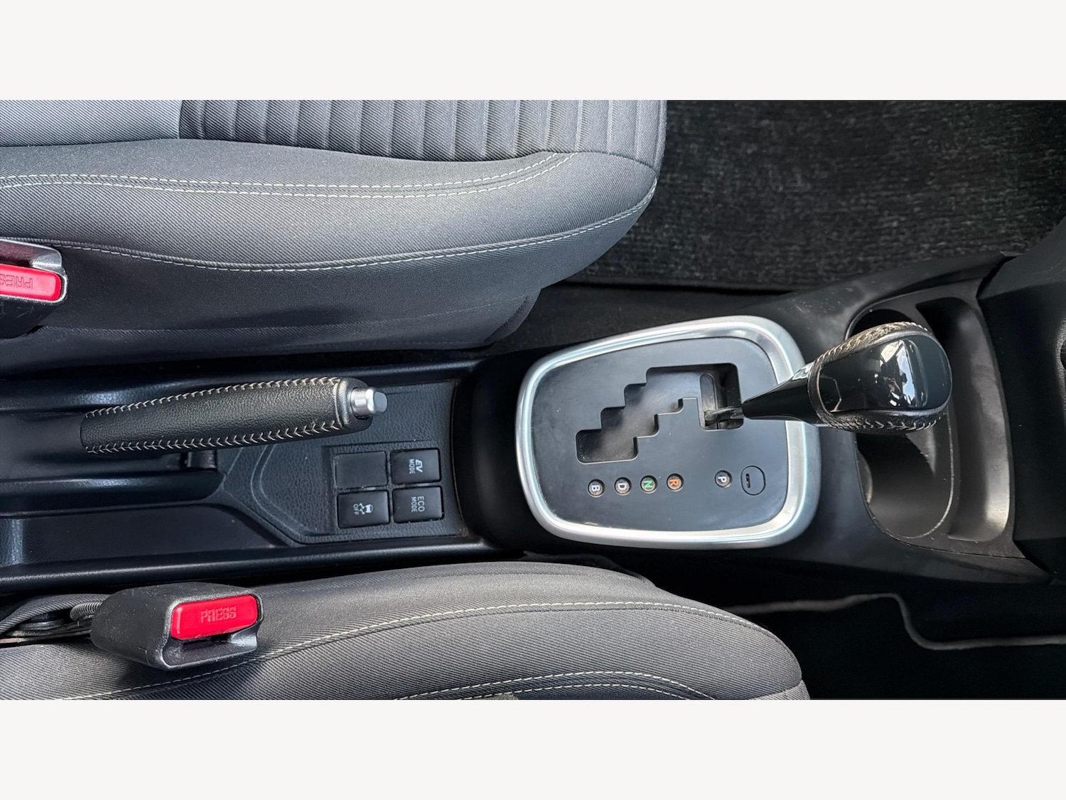 Used Toyota Yaris for sale - 77049732: Photo 31