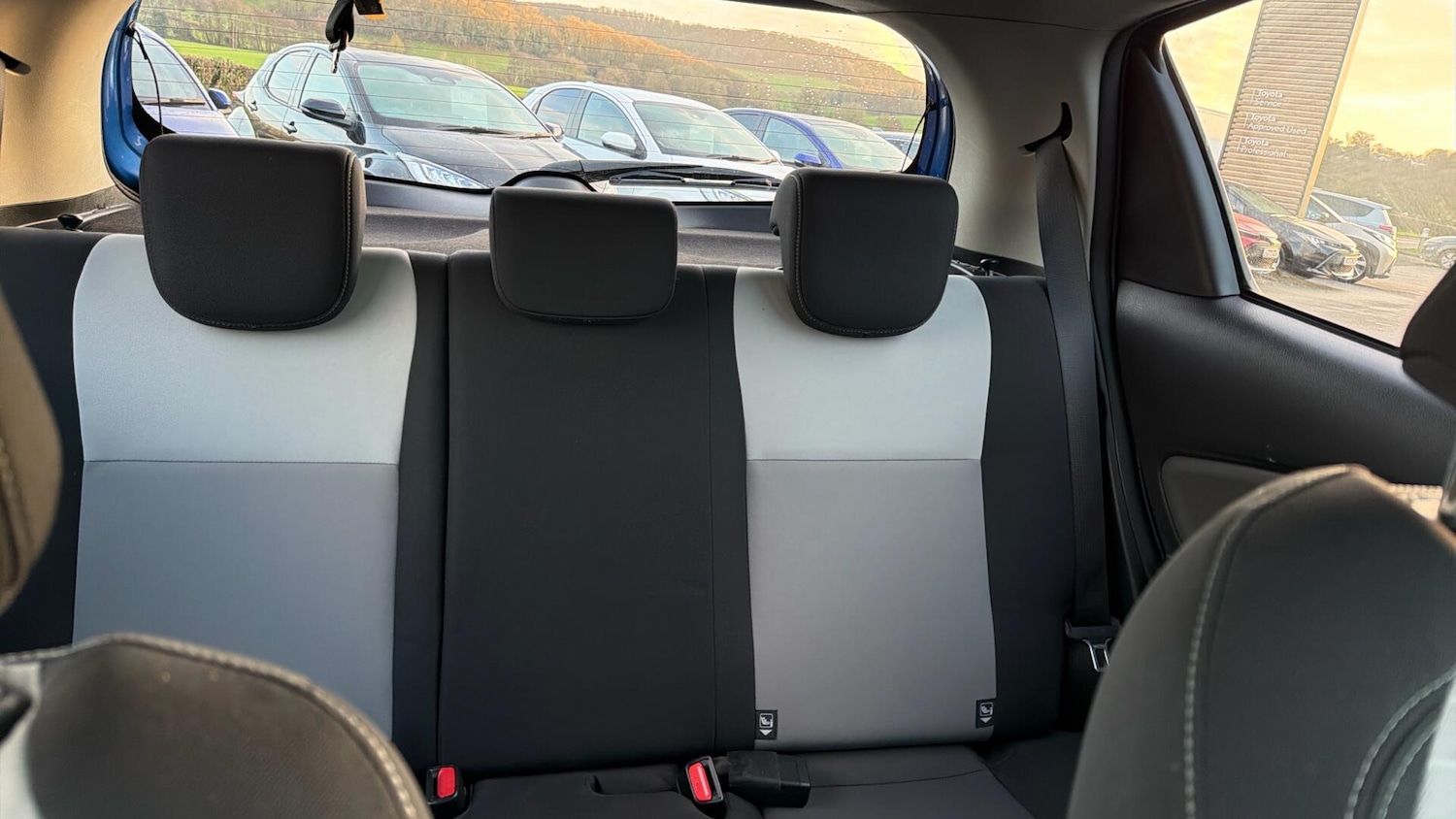 Used Toyota Yaris for sale - 77049732: Photo 36