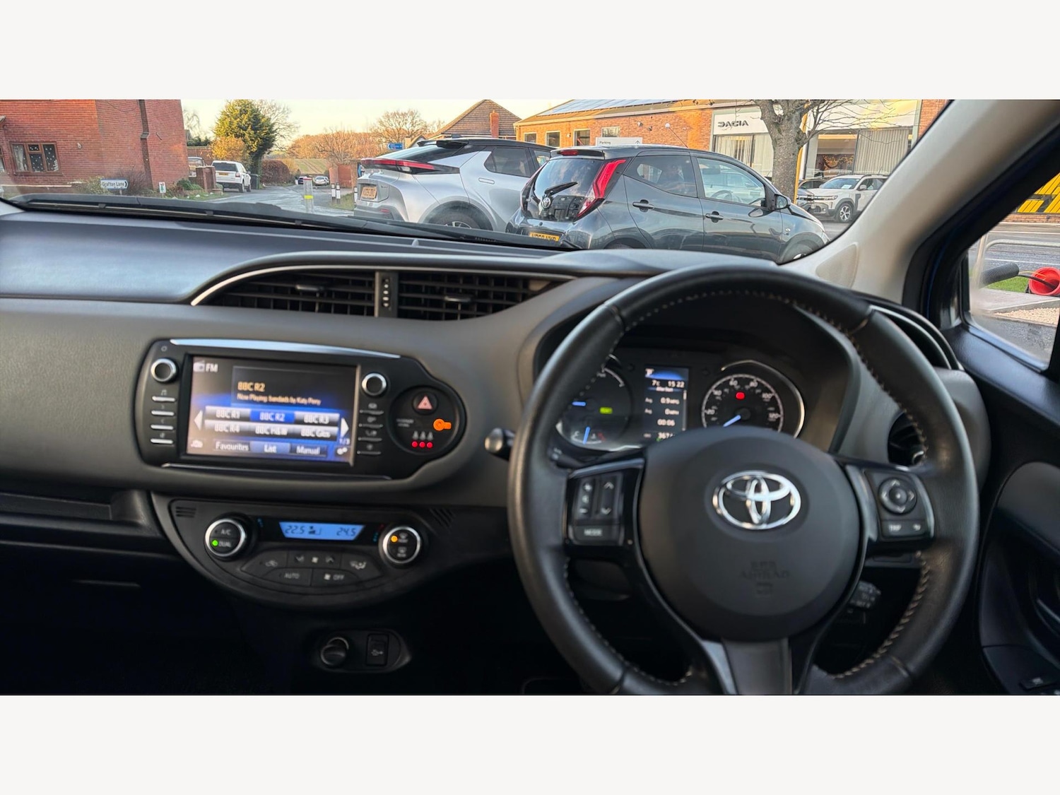Used Toyota Yaris for sale - 77049732: Photo 8
