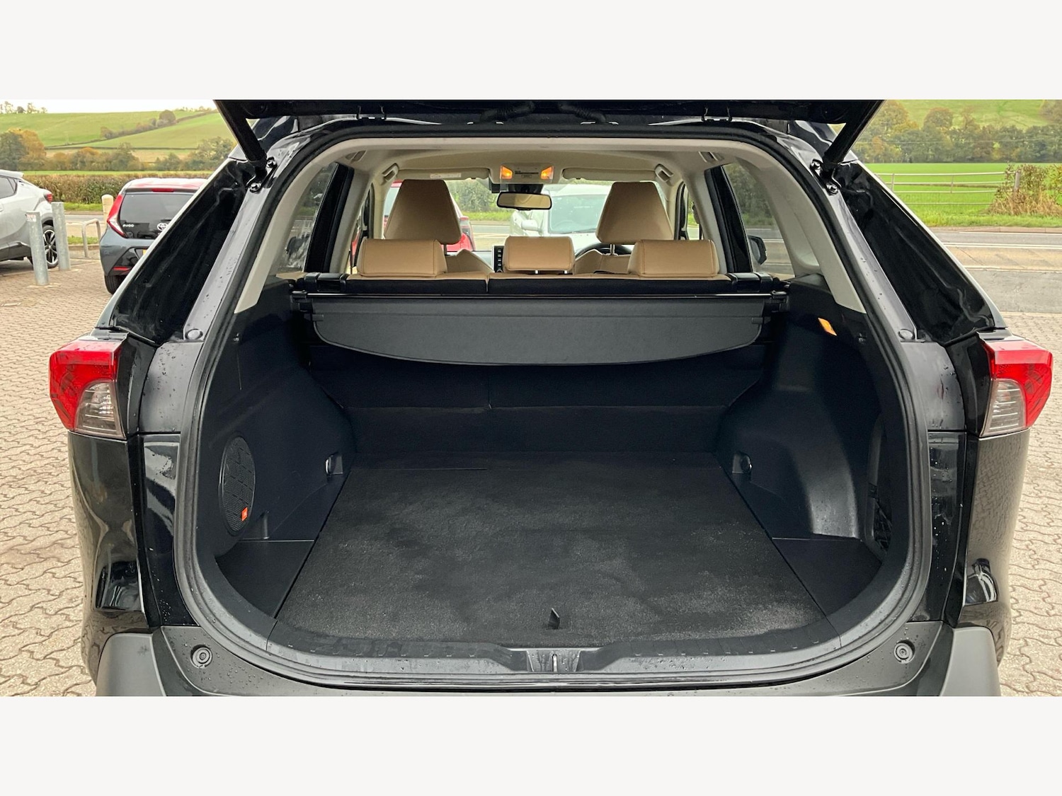 Used Toyota RAV4 2020 for sale - 76423319: Photo 16