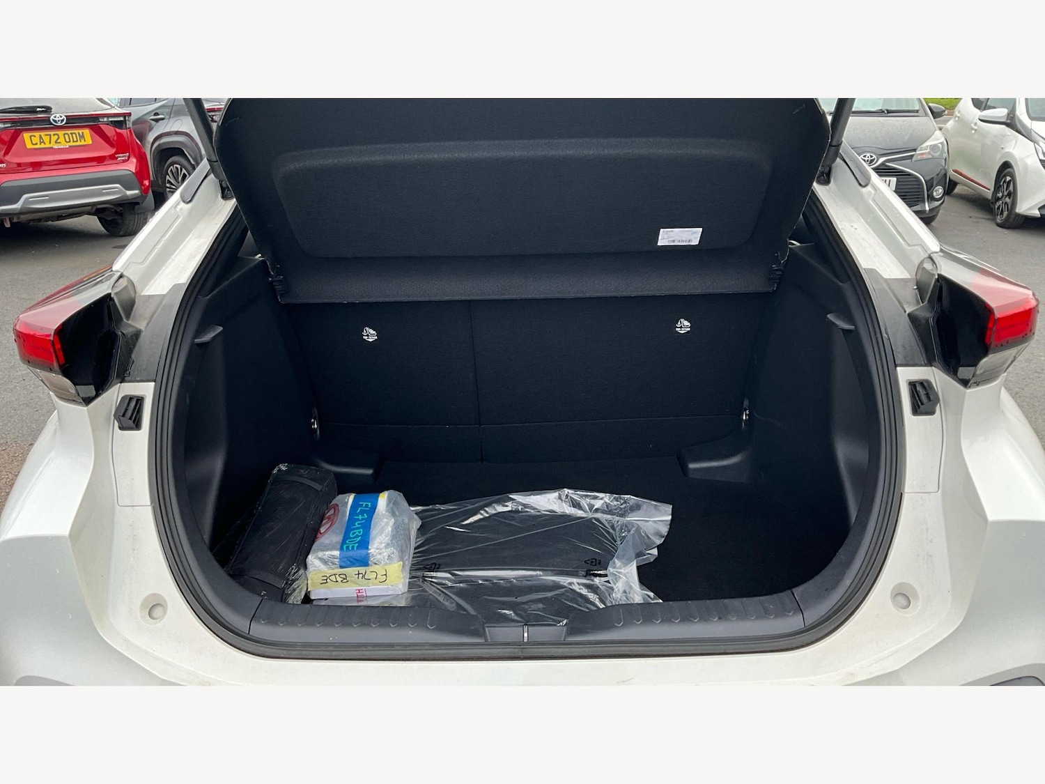 Used Toyota C-HR 2024 for sale - 75989896: Photo 16