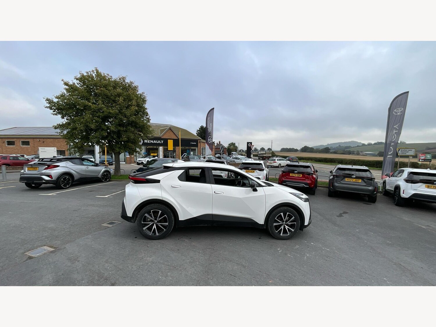 Used Toyota C-HR 2024 for sale - 75989896: Photo 18