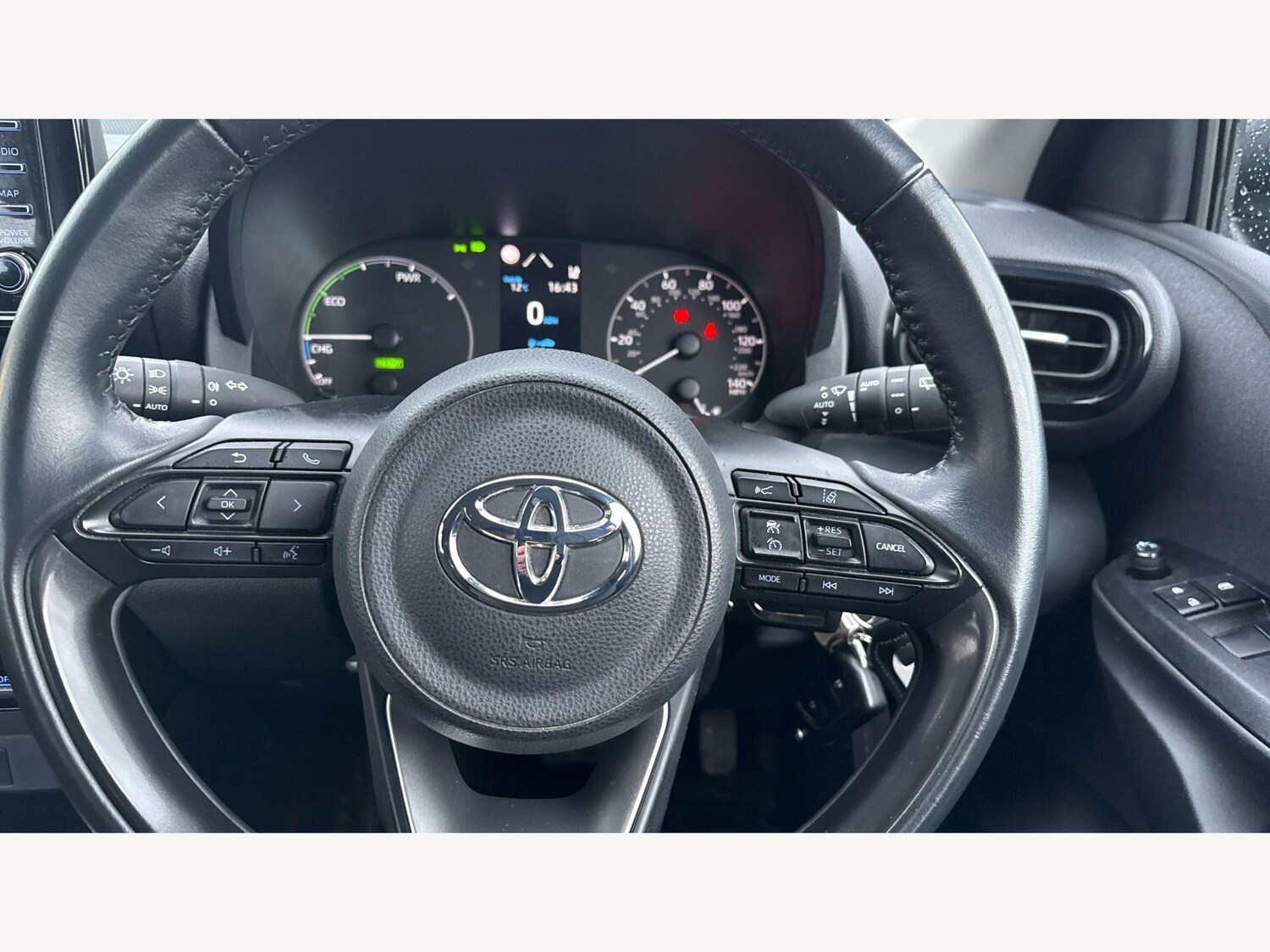 Used Toyota Yaris for sale - 77808787: Photo 10