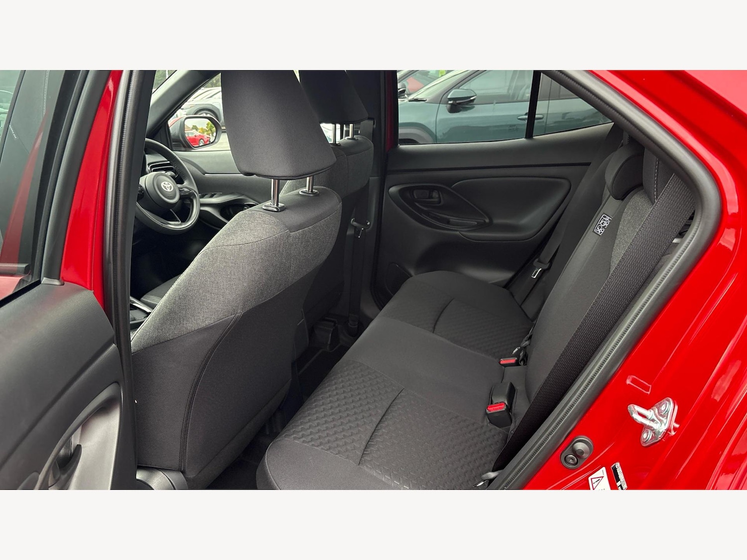 Used Toyota Yaris Cross 2025 for sale - 76398128: Photo 15