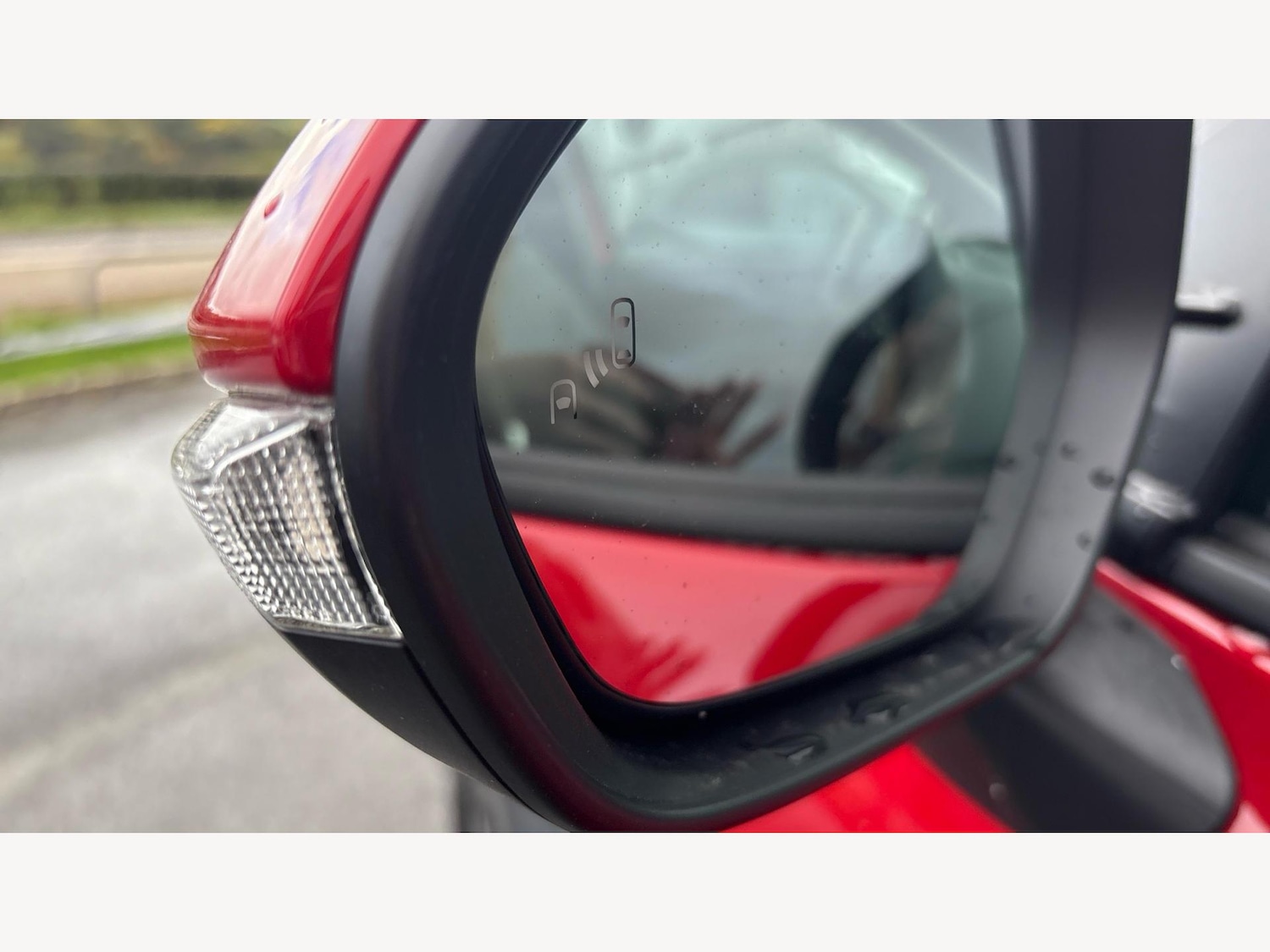 Used Toyota Yaris Cross 2025 for sale - 76398128: Photo 25