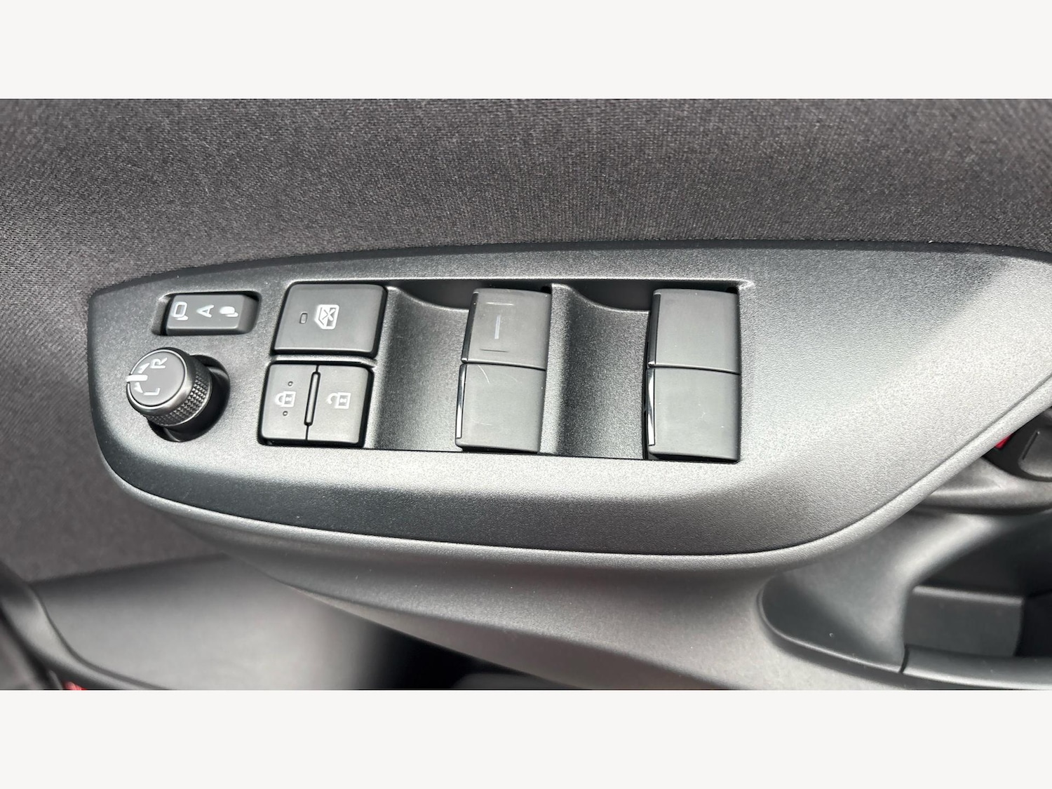 Used Toyota Yaris Cross 2025 for sale - 76398128: Photo 31