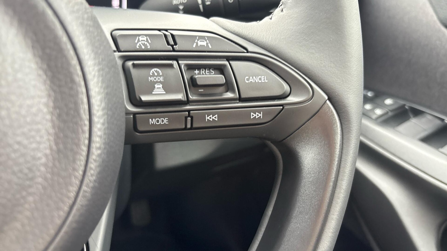 Used Toyota Yaris Cross 2025 for sale - 76398128: Photo 38