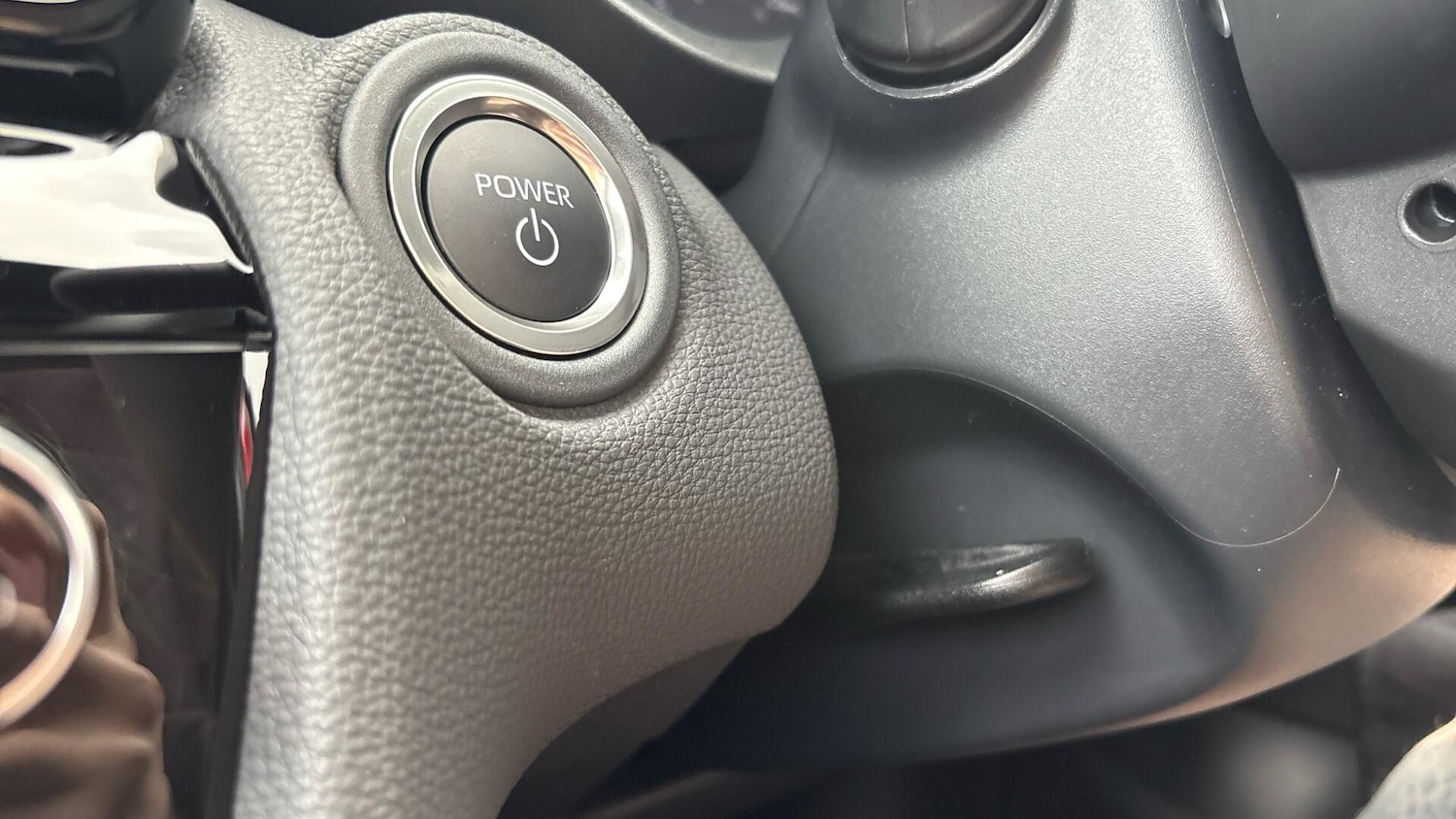 Used Toyota Yaris Cross 2025 for sale - 76398128: Photo 39