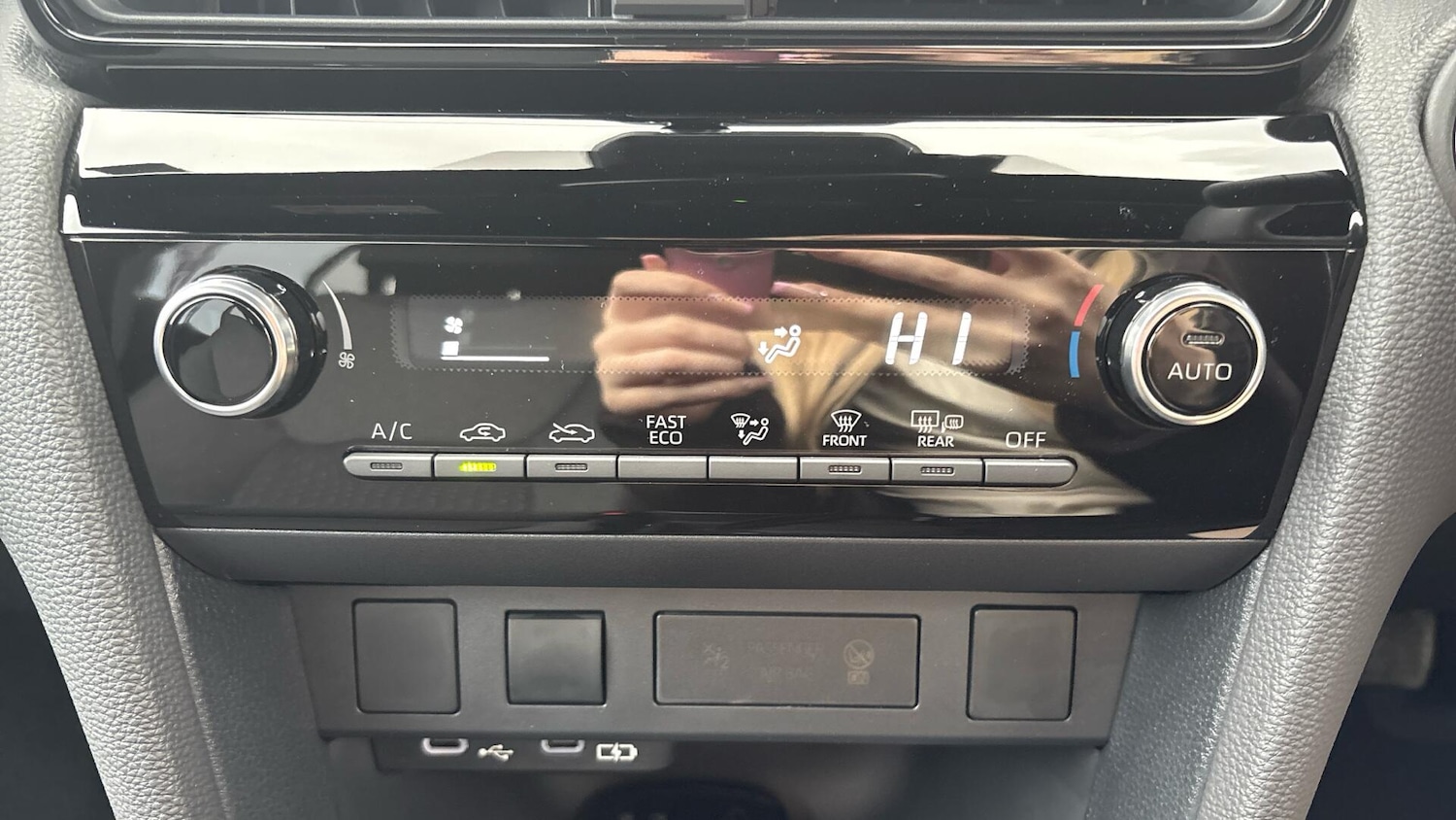 Used Toyota Yaris Cross 2025 for sale - 76398128: Photo 40