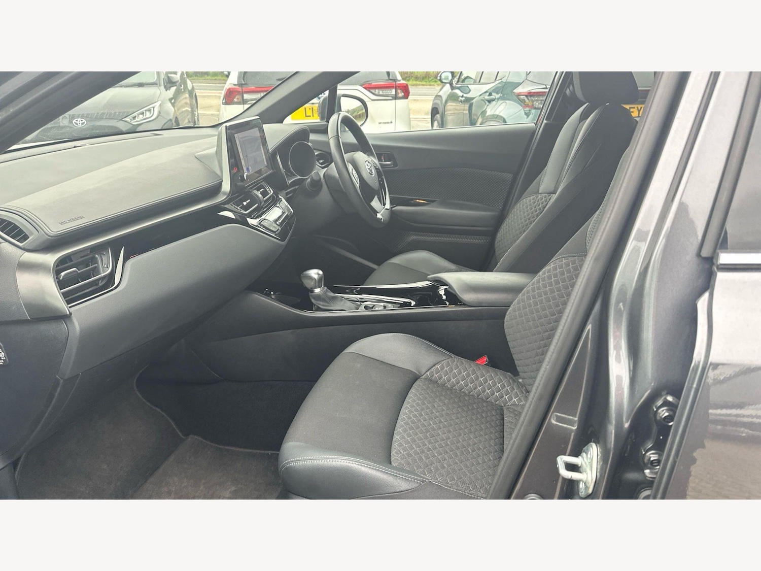 Used Toyota C-HR 2023 for sale - 77799138: Photo 12