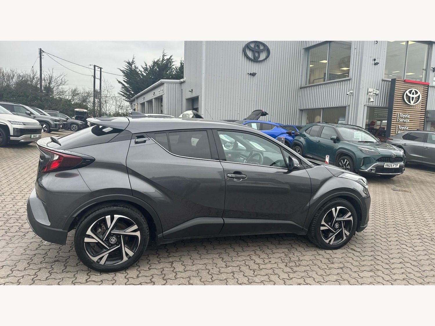 Used Toyota C-HR 2023 for sale - 77799138: Photo 18