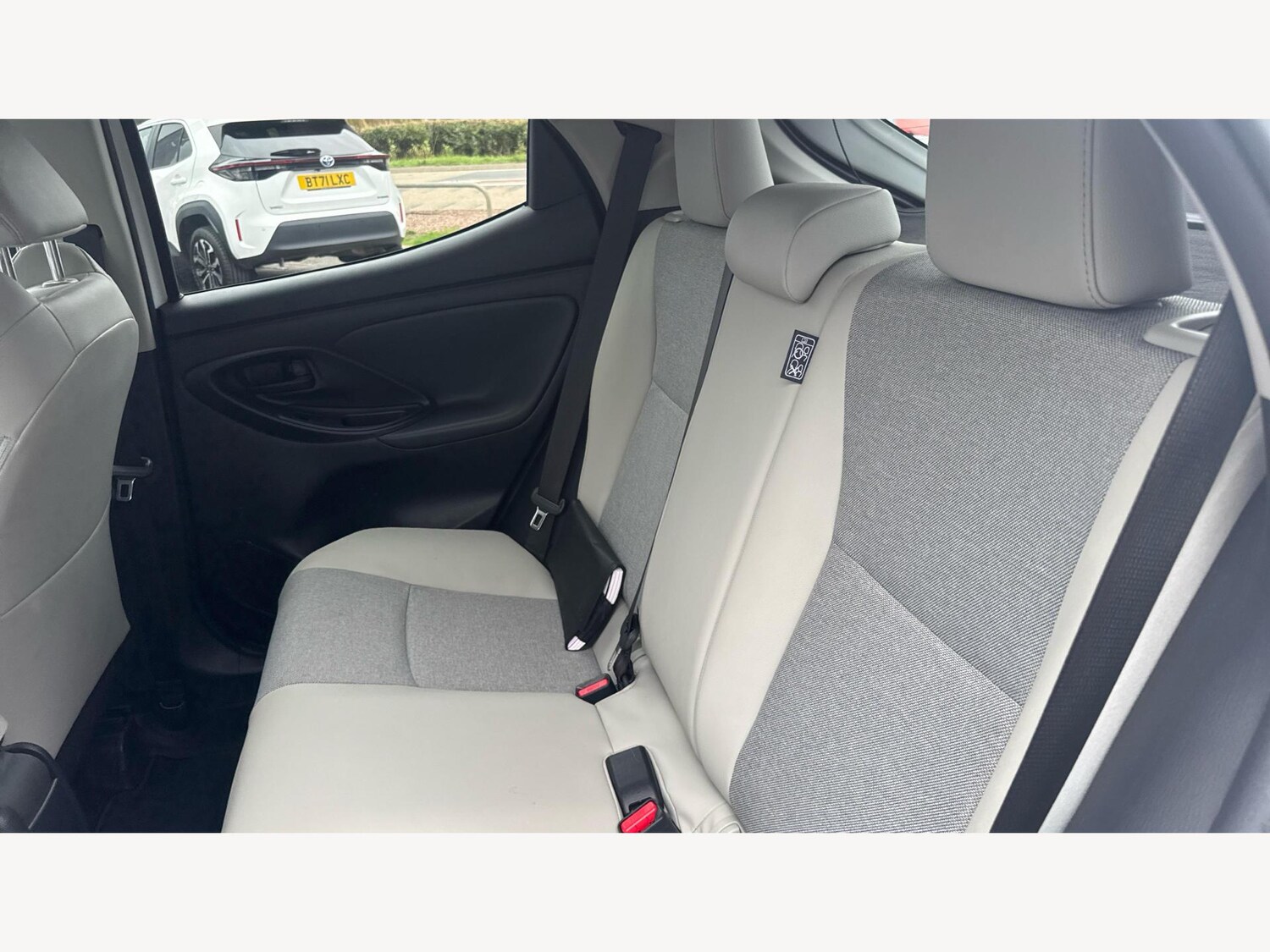 Used Toyota Yaris 2022 for sale - 76247035: Photo 15