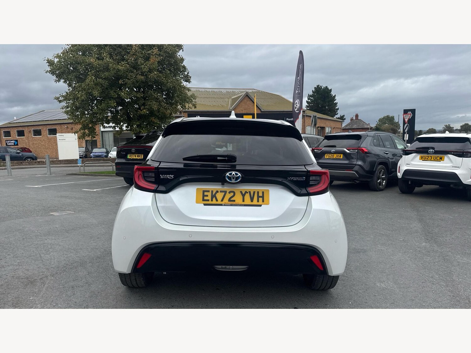 Used Toyota Yaris 2022 for sale - 76247035: Photo 21