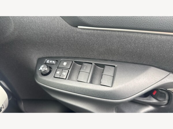 Used Toyota Yaris 2022 for sale - 76247035: Photo 33