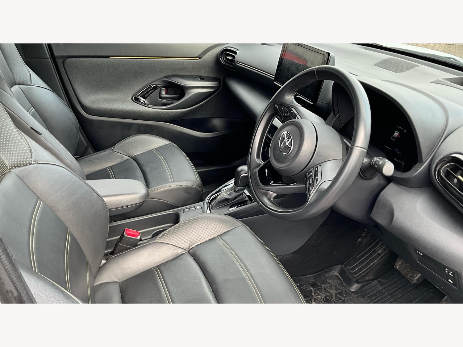 Used Toyota Yaris Cross 2022 for sale - 76607422: Photo 13