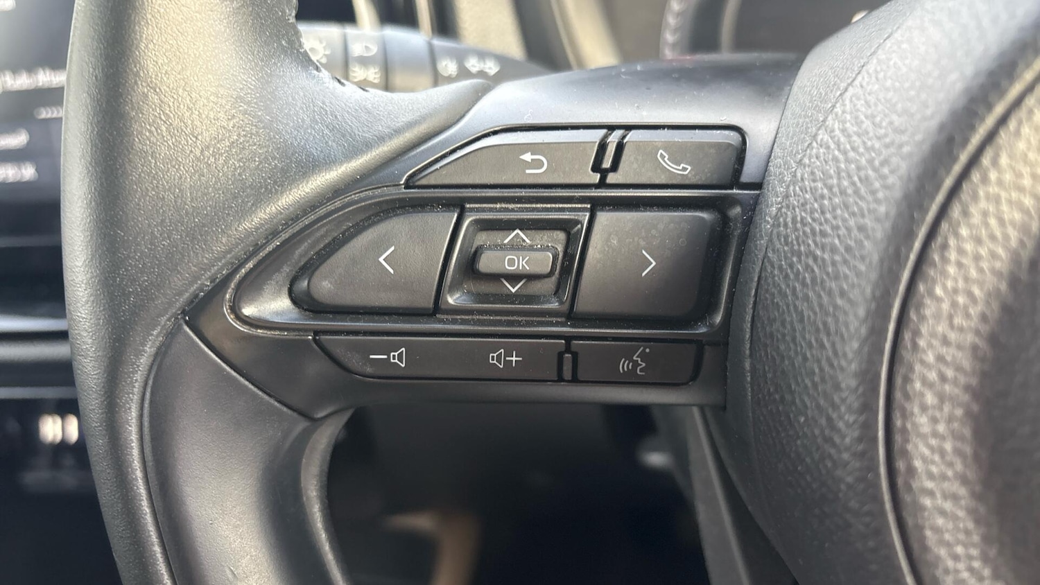 Used Toyota Aygo X 2022 for sale - 77238296: Photo 37